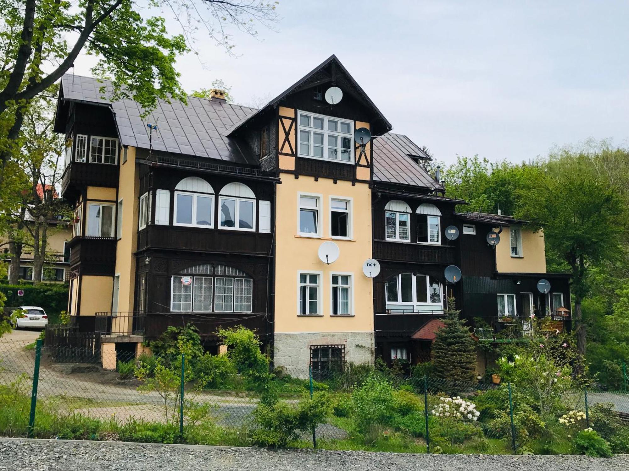 Apartamenty Pod Skocznia Karpacz Rum bild