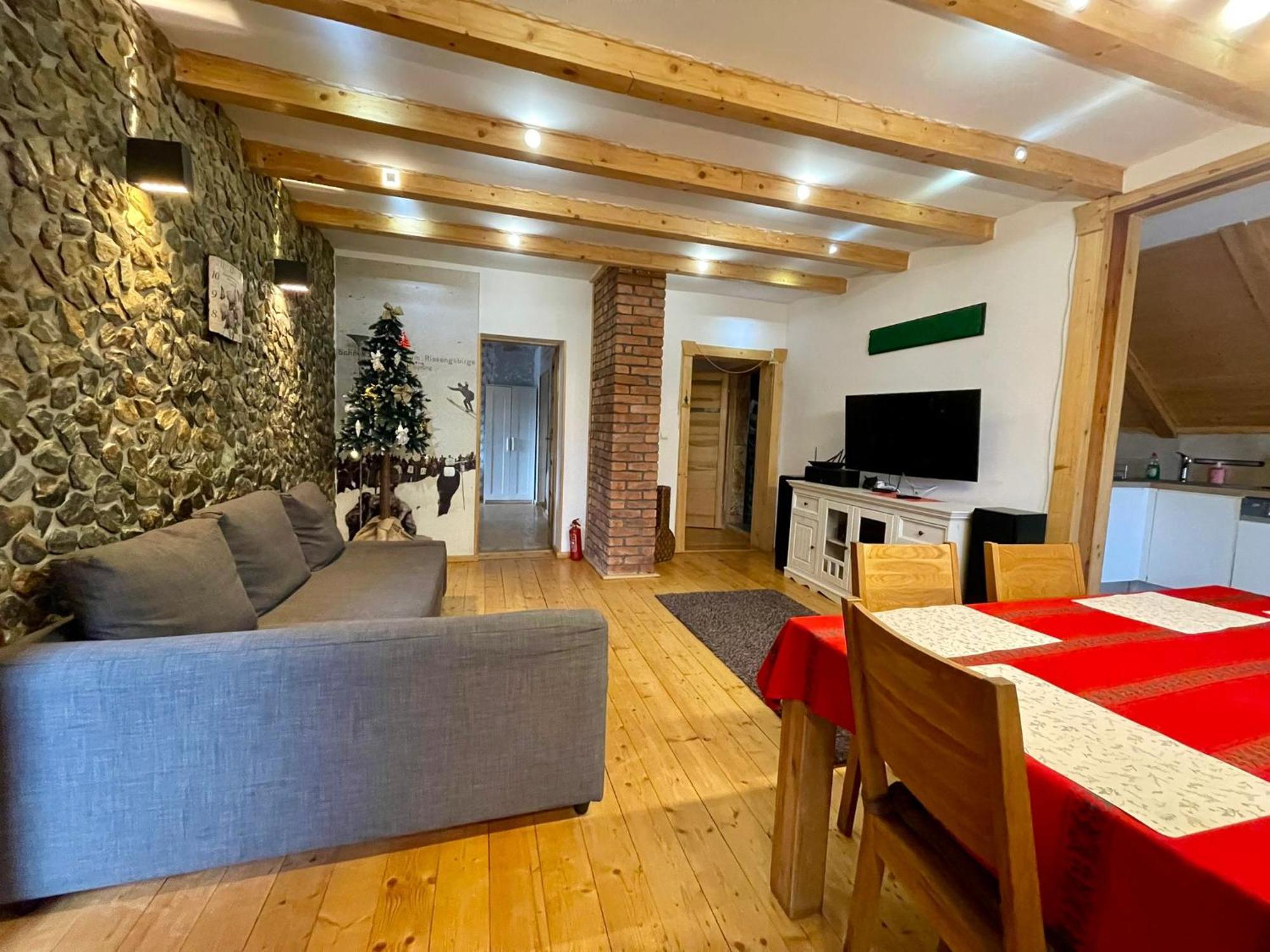 Apartamenty Pod Skocznia Karpacz Rum bild